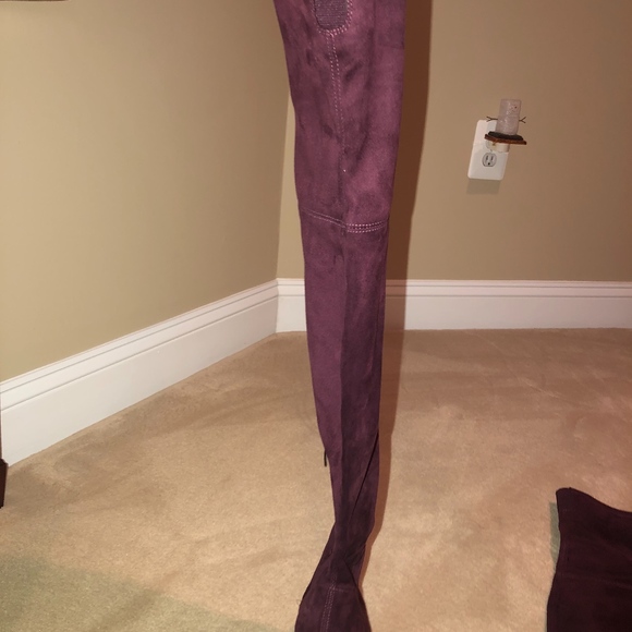 6 Kendall+Kylie Thigh Boots Kayla Burgundy Suede - Picture 3 of 5